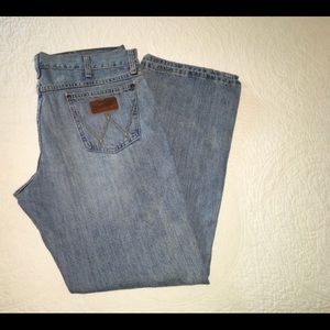 MEN'S 36x32 WRANGLER RETRO® RELAXED FIT BOOTCUT JEAN IN CREST